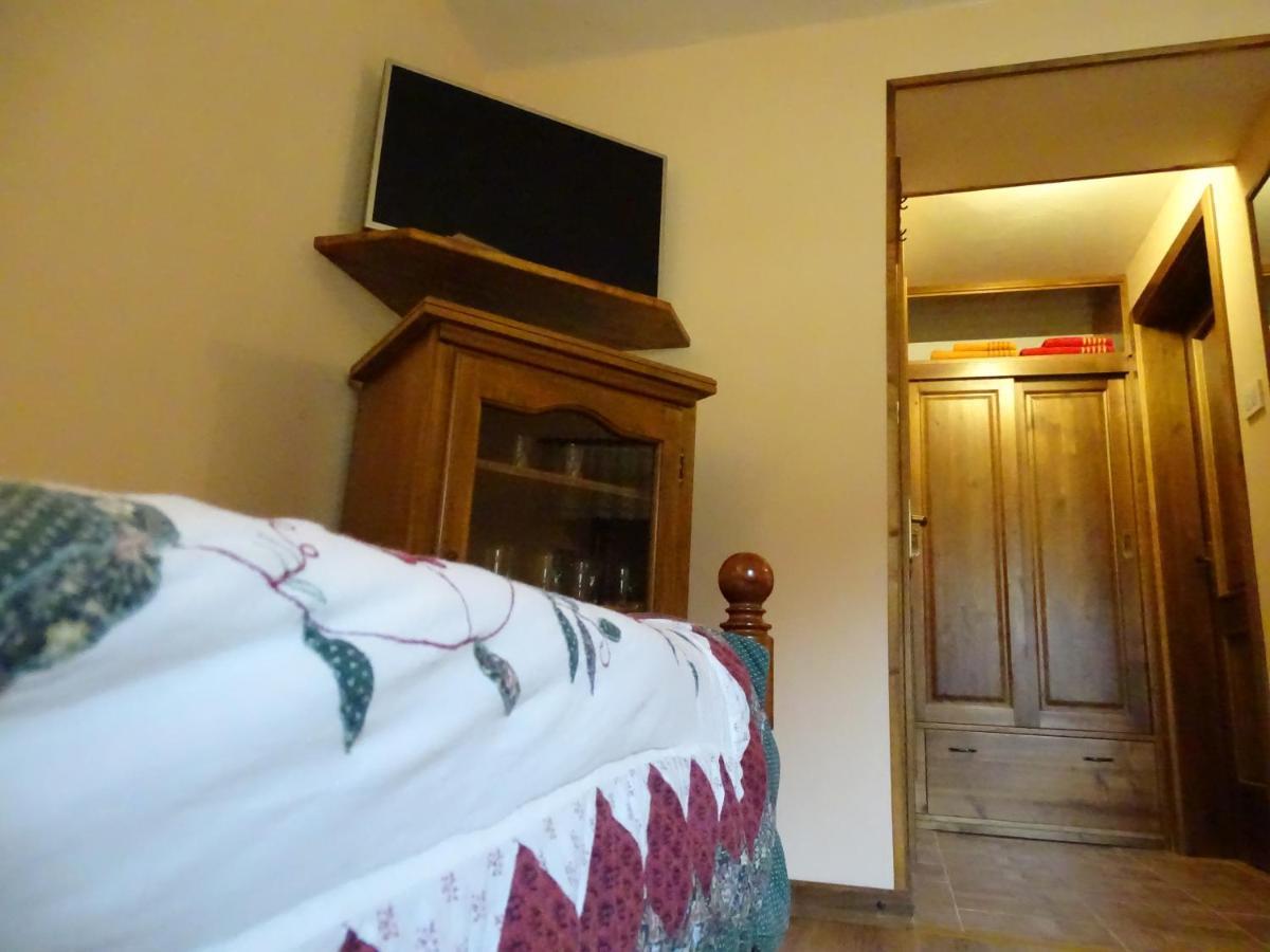 Apartmaji Pr-Gujlu Sela Nad Podmelcem 5220 Tolmin Podmelec Екстериор снимка