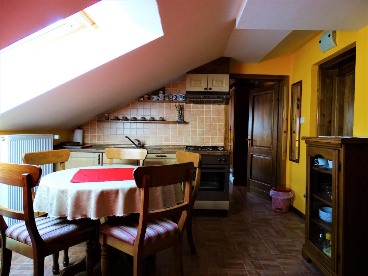 Apartmaji Pr-Gujlu Sela Nad Podmelcem 5220 Tolmin Podmelec Екстериор снимка