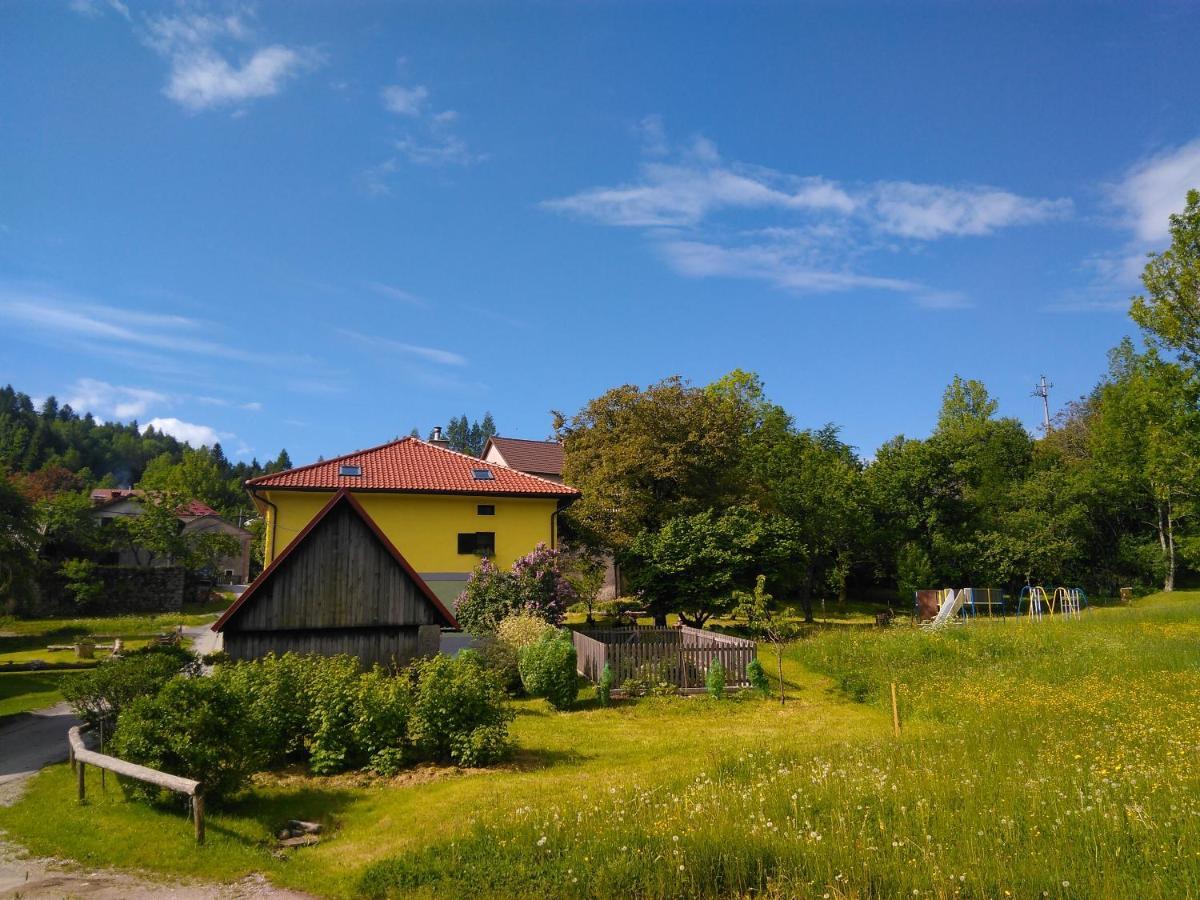 Apartmaji Pr-Gujlu Sela Nad Podmelcem 5220 Tolmin Podmelec Екстериор снимка
